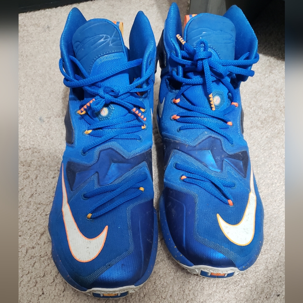 Lebron James nike mens size 11.5